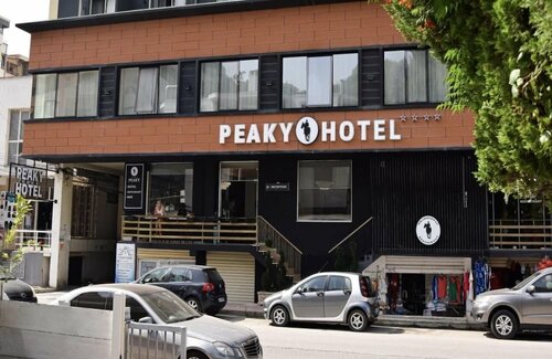 Гостиница Peaky Hotel в Дурресе