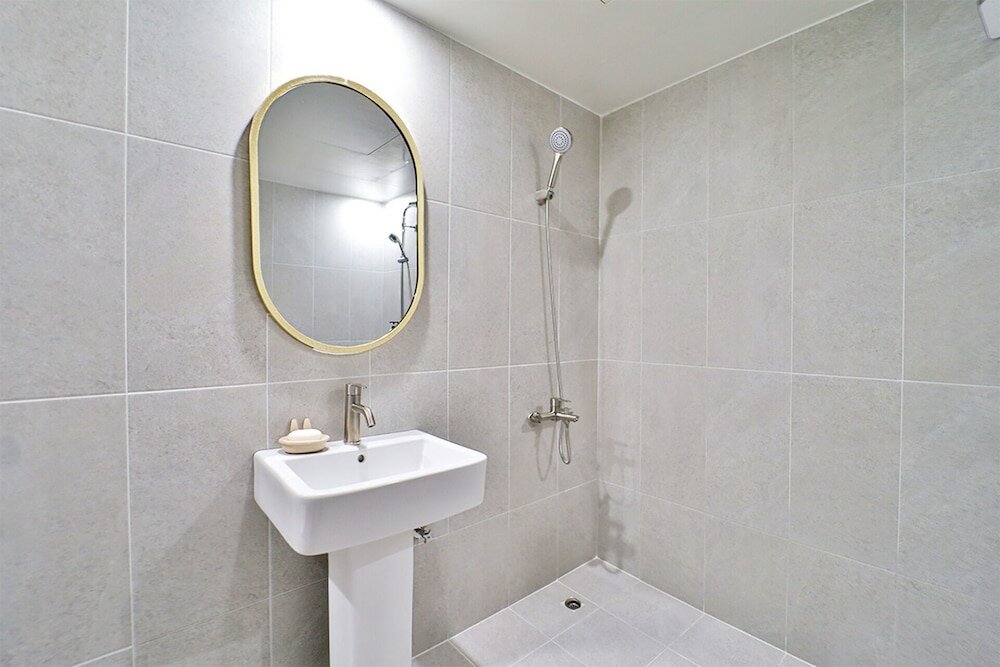 Фото Calm Rest Hotel