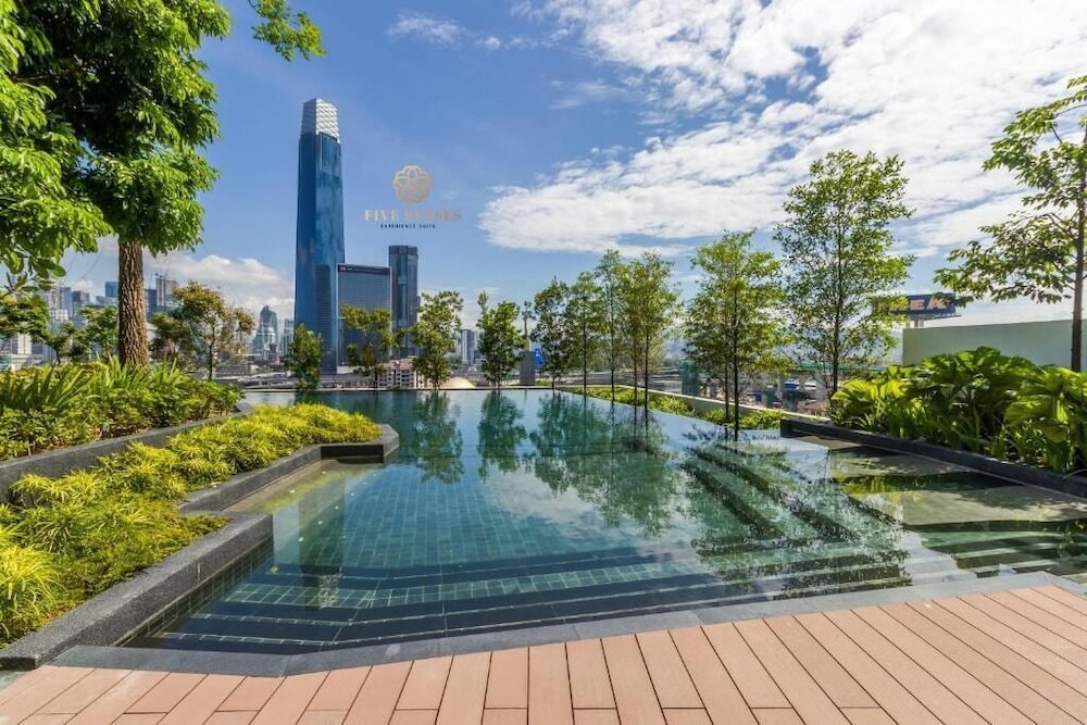 Фото Continew Residence by HomeBrickz