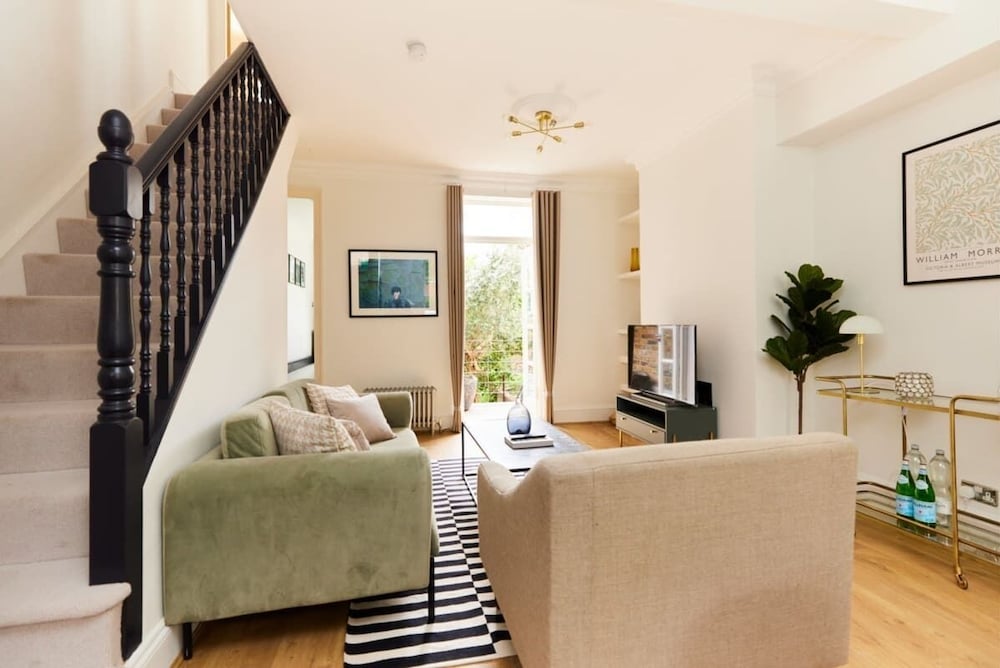 Фото The London Getaway - Seductive 3bdr House With Garden
