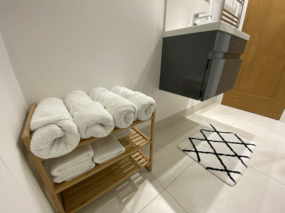 Фото 5 Star Unique Luxury Detached Apartment in Windsor