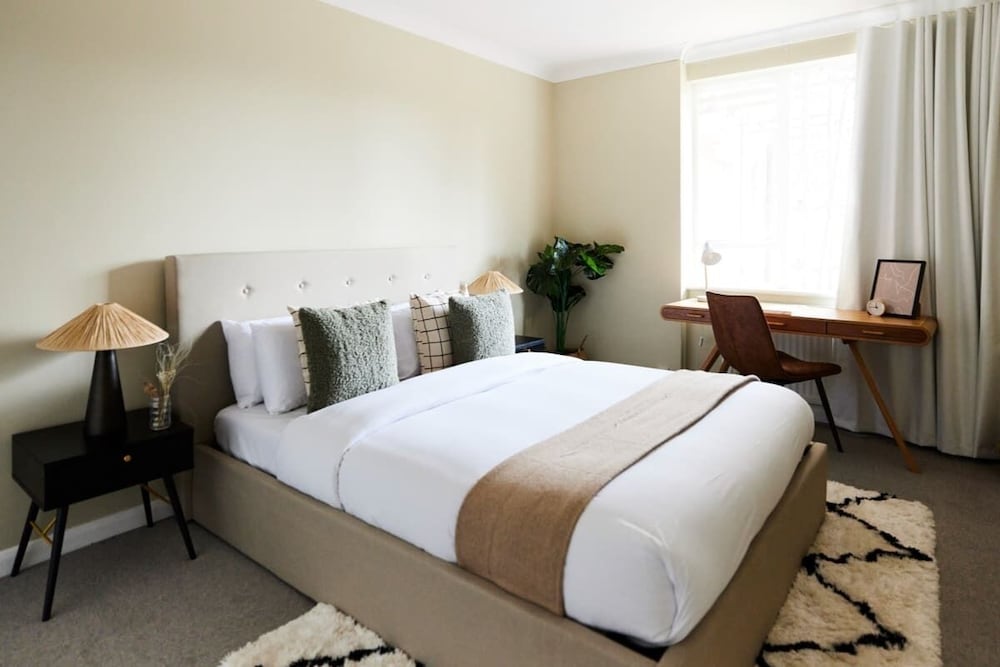 Фото The London Escape - Modish 1bdr Flat
