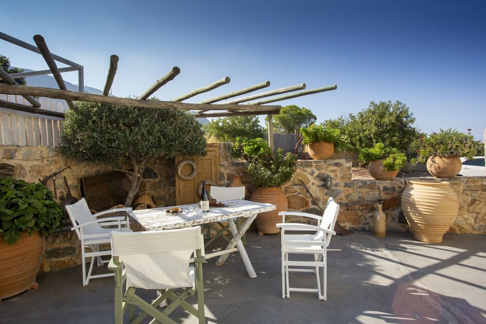 Фото Luxury Villa Golden Crest with pool