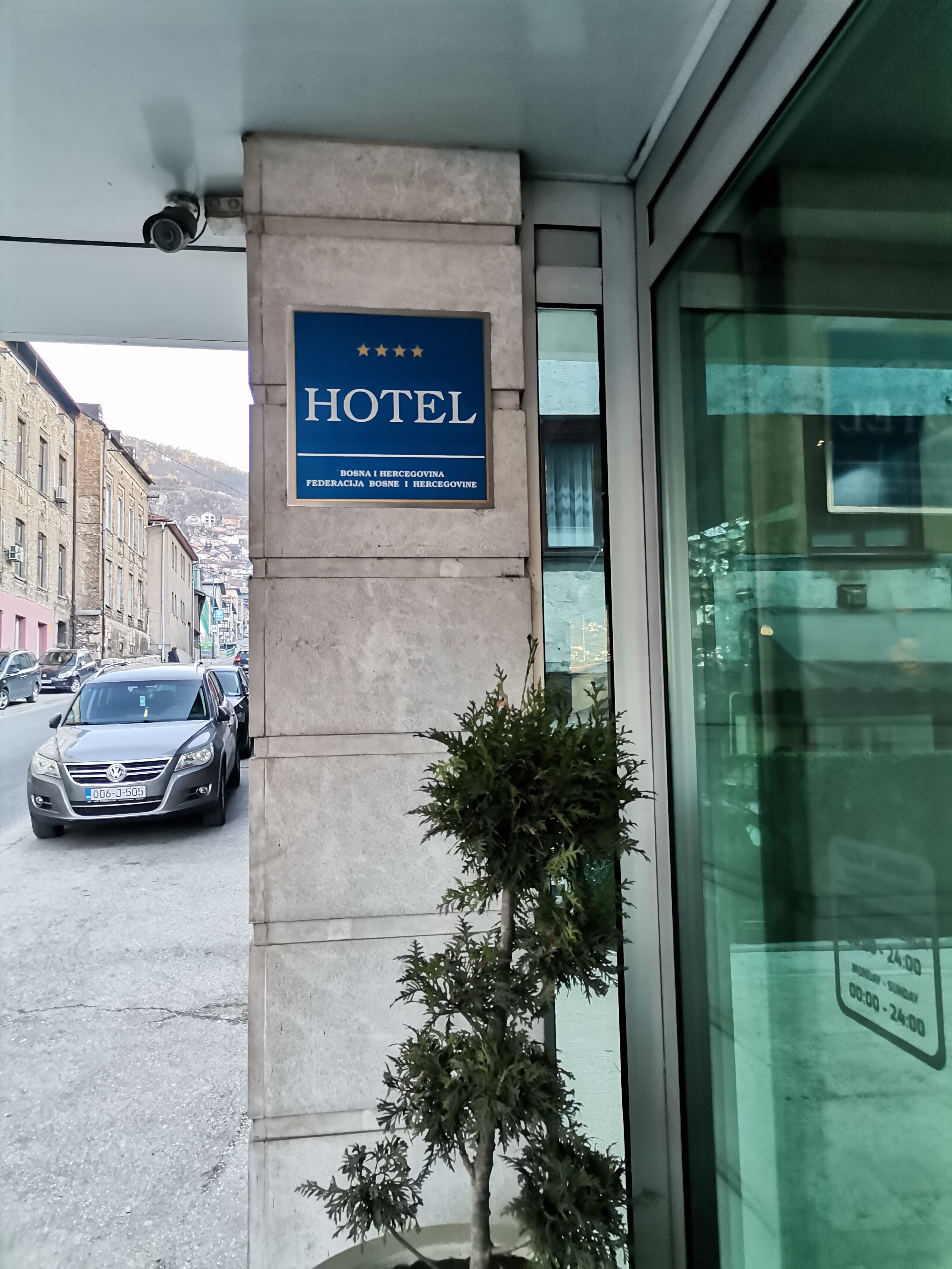 Фото Hotel Bistrik City Center