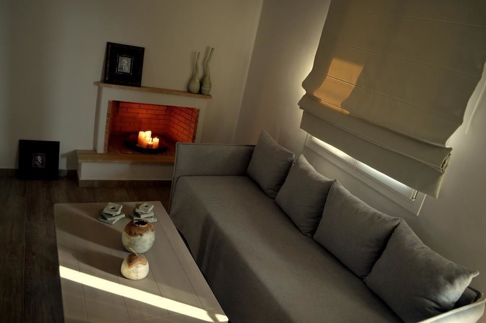 Фото Ammos Luxury Suites