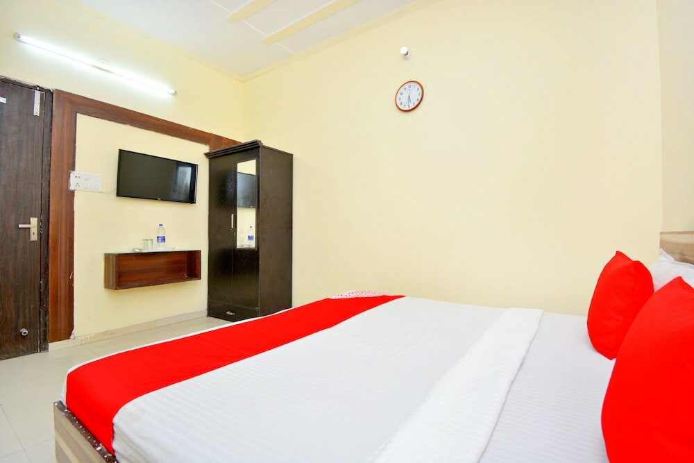 Фото Oyo 39867 Hotel Arora Inn