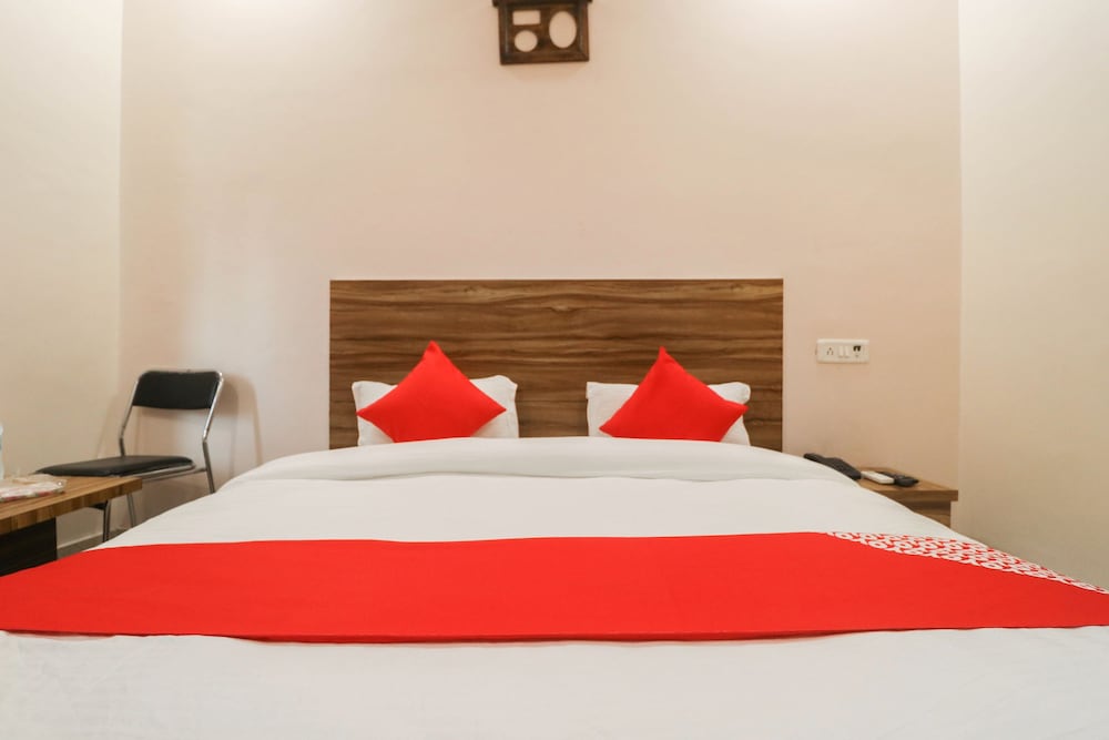 Фото Oyo 45965 Hotel Krishnam