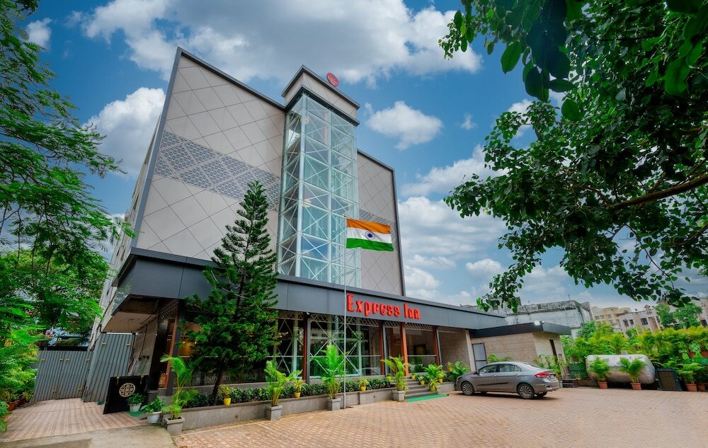 Фото Hotel Express Inn