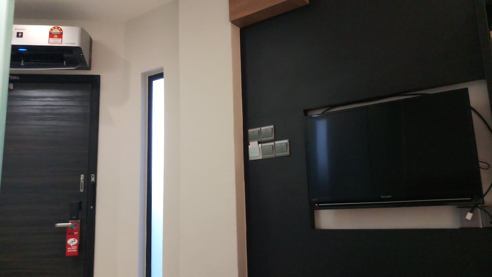 Фото Roxy Hotel Padungan