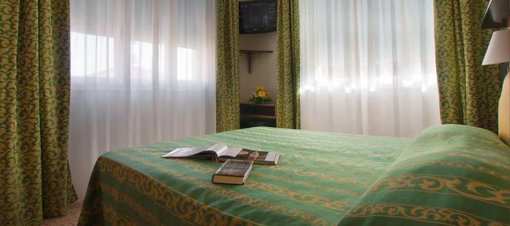 Фото Hotel Villa Bruna