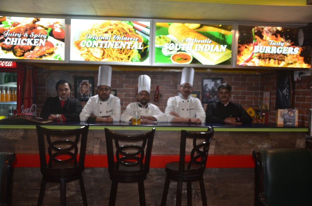 Фото Hotel City Plaza