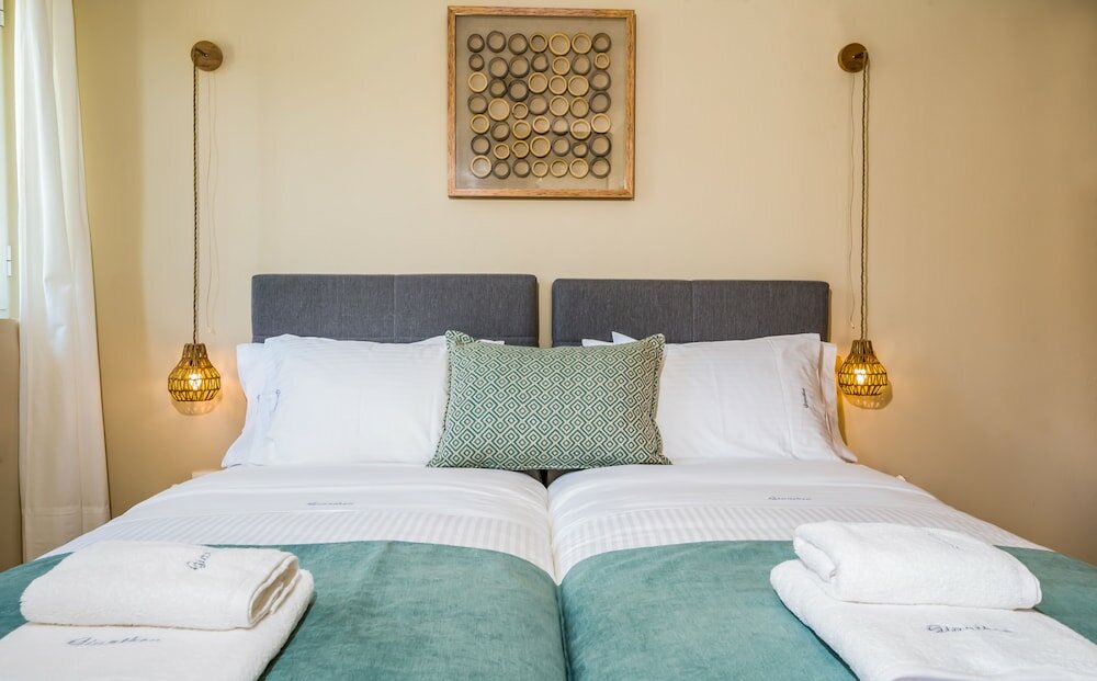 Фото Gianthea Studios and Apt