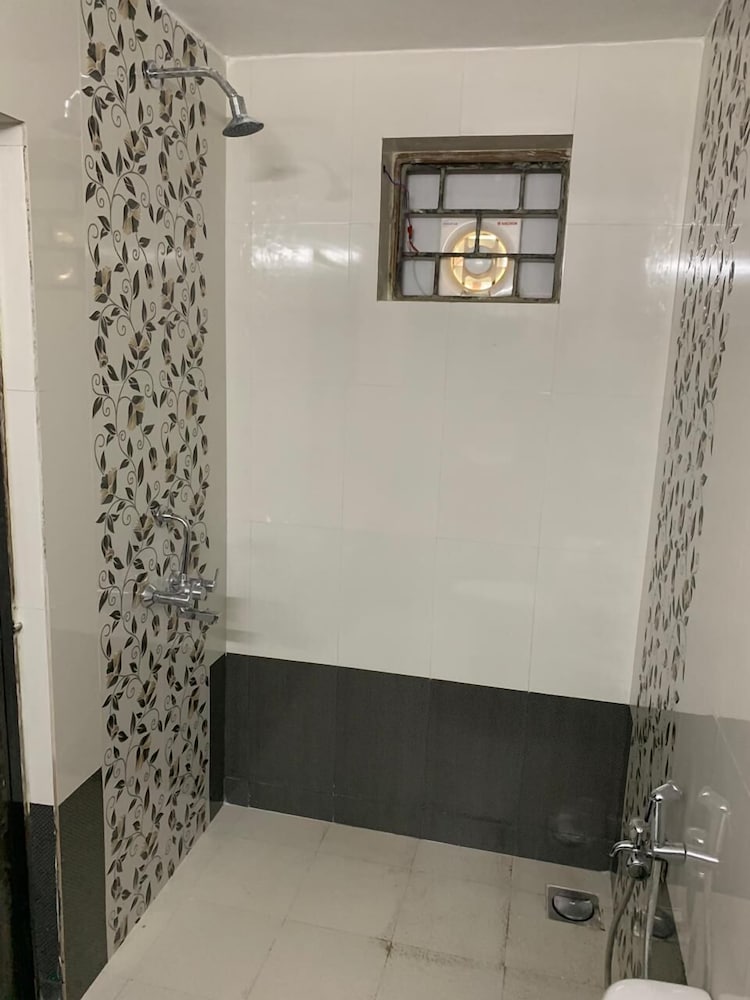 Фото The Retreat - Hostel