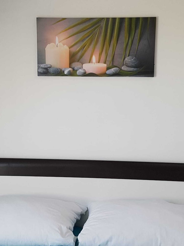 Фото Lorenz Apartment 2