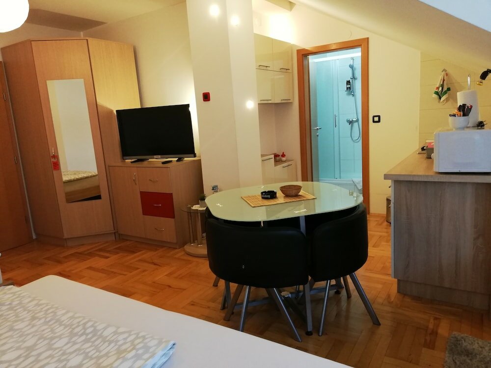 Фото Studio Apartments Korosteljev