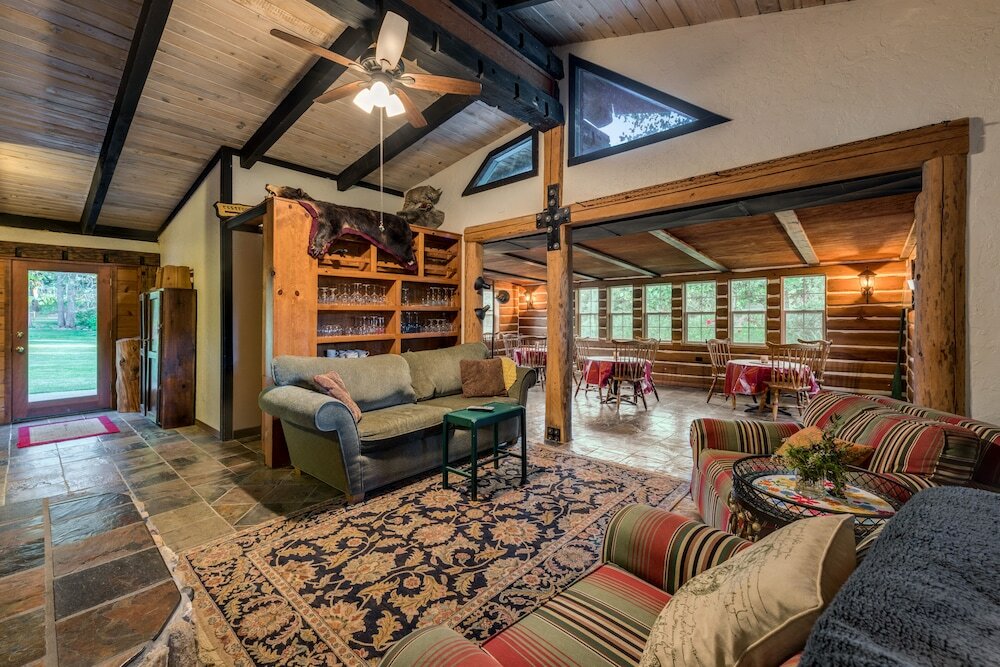 Фото The Davies Family Inn