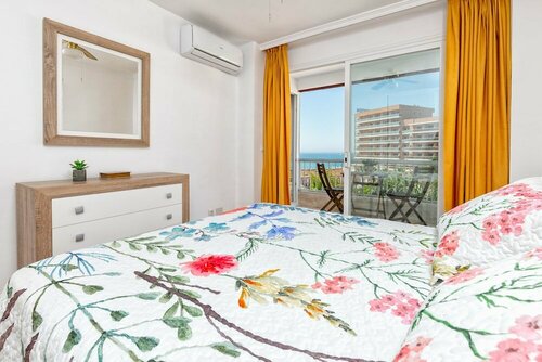 Гостиница Benalmadena Costa II - First Line Beach 1br Apartment в Торремолиносе
