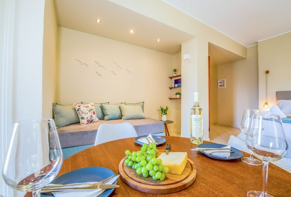 Фото Gianthea Studios and Apt