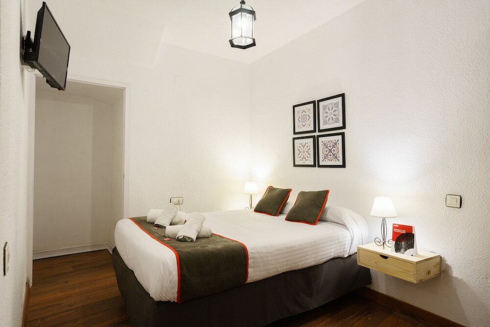 Фото Oyo Hostal Austria