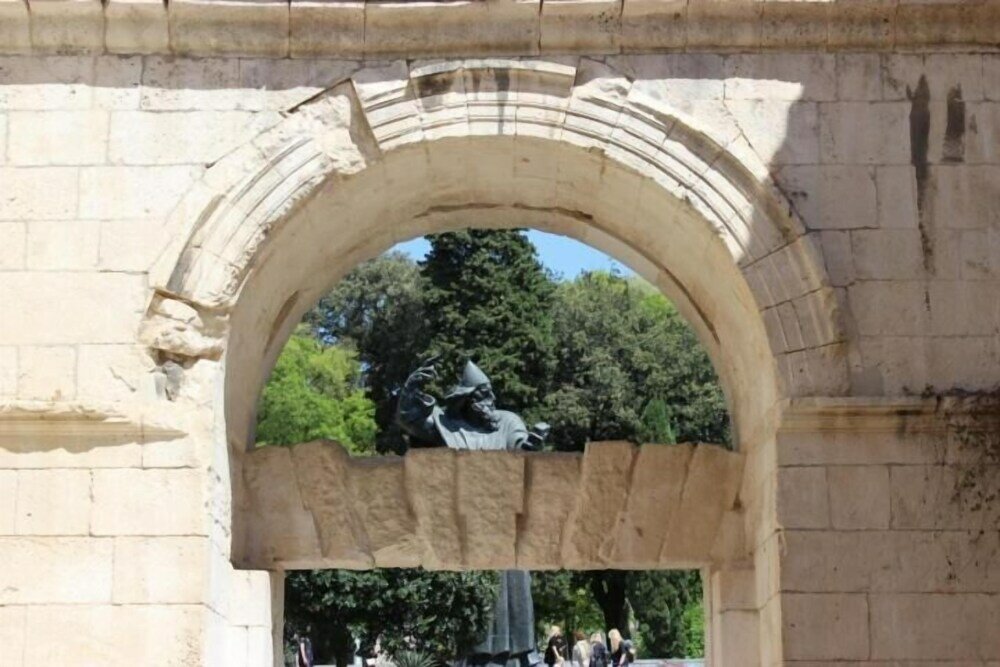 Фото The Suites at Central Split