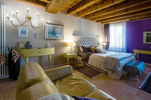 Гостиница Mazzini Suite в Вероне