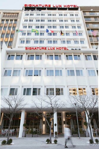 Гостиница Signature Lux Hotel by Onomo Foreshore в Кейптауне