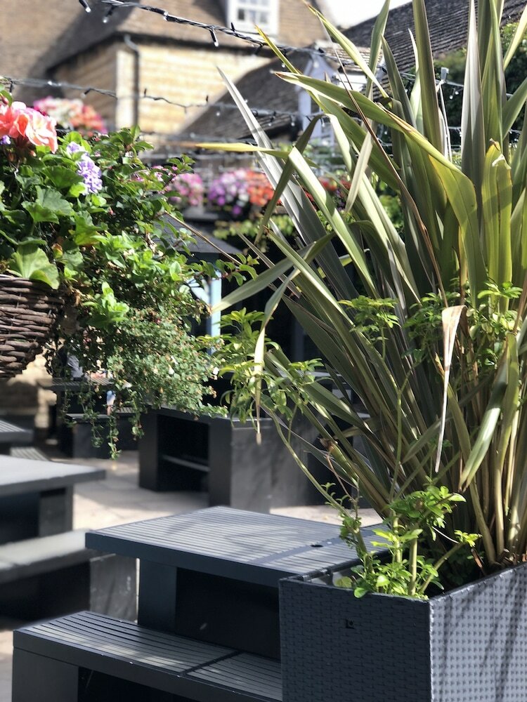 Фото The Deeping Stage