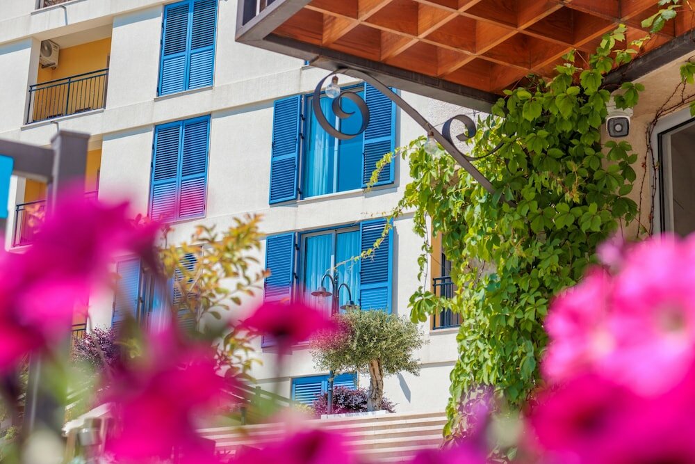 Фото Apart hotel MS Katunjanin