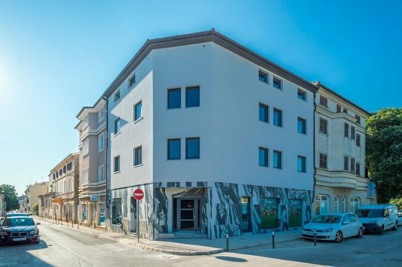 Гостиница Exclusive City Apartments в Пуле