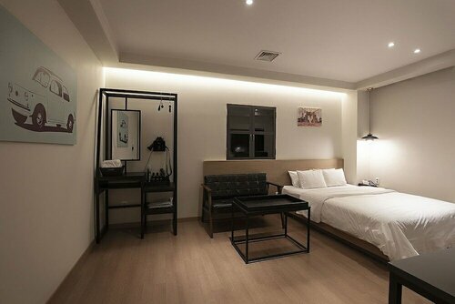 Гостиница Yellow 8 Hotel в Кояне