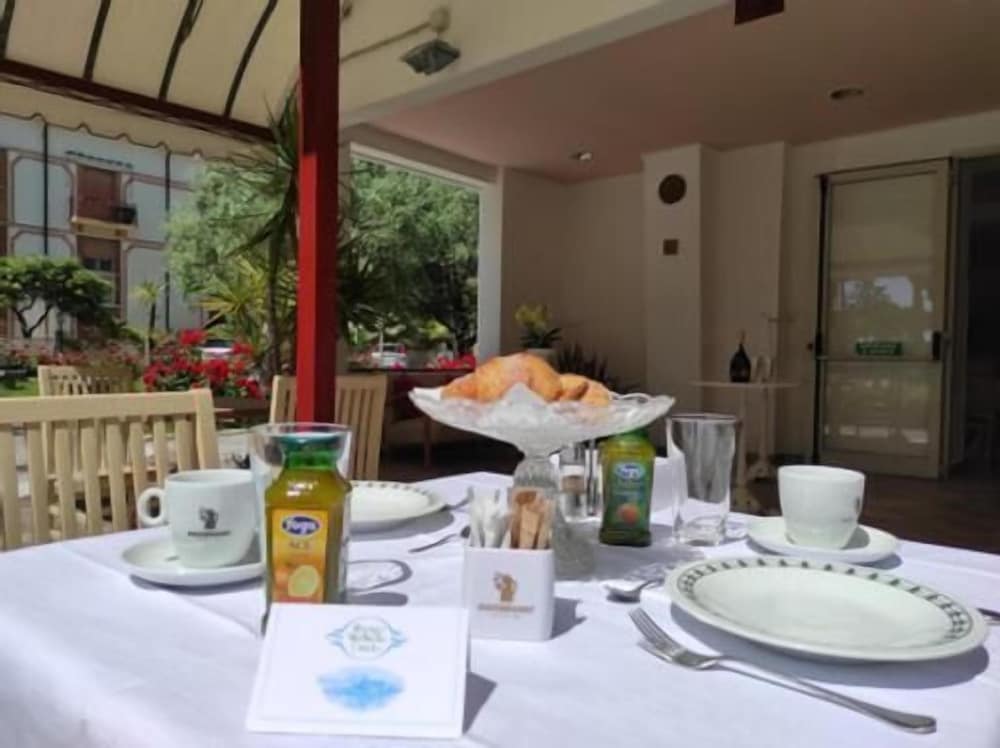 Фото Hotel Villa Mirella