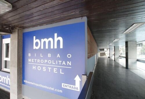 Гостиница Bilbao Metropolitan Hostel by Bossh Hotels