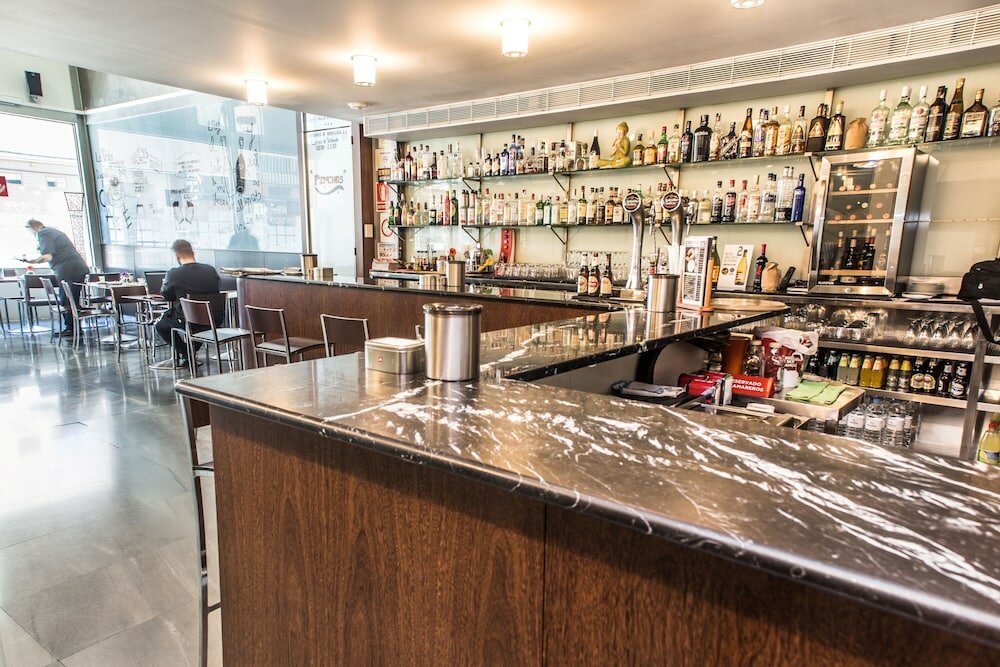 Фото Hostal Nirvana