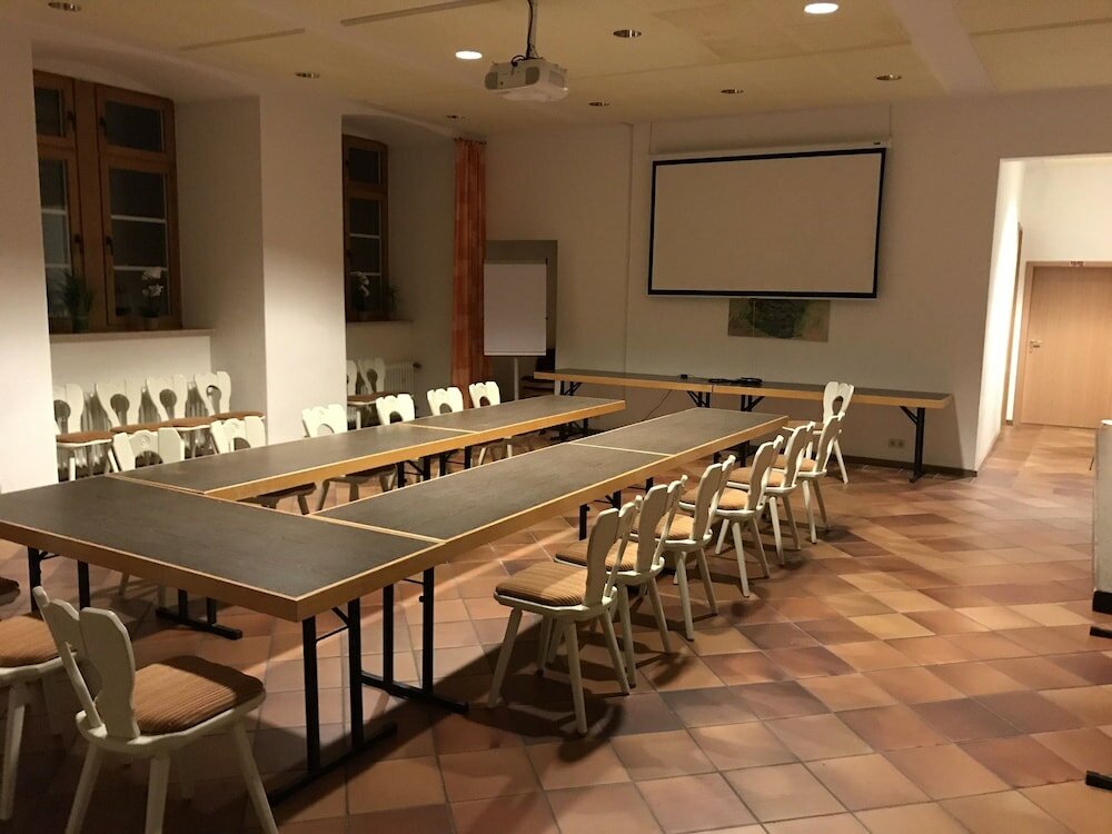 Фото Gästehaus Abtei Sayn