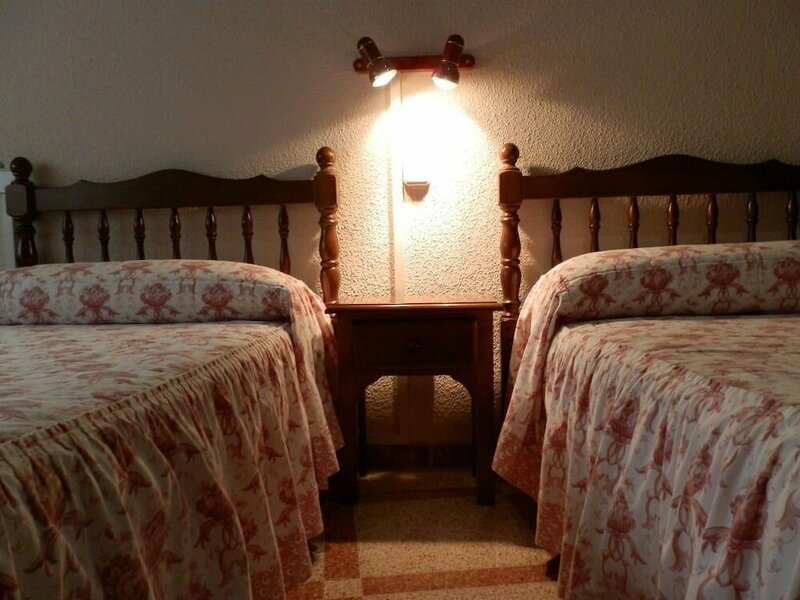 Гостиница Hostal Restaurante San Poul