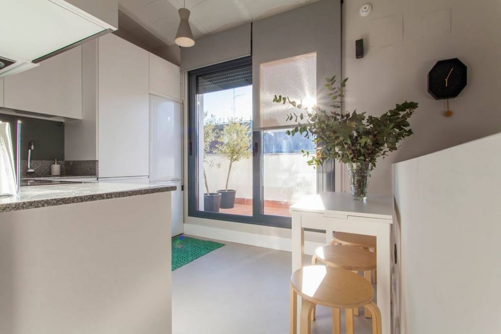 Фото Sevilla Alquila Amplios Apartamentos Duplex EN San Bernardo