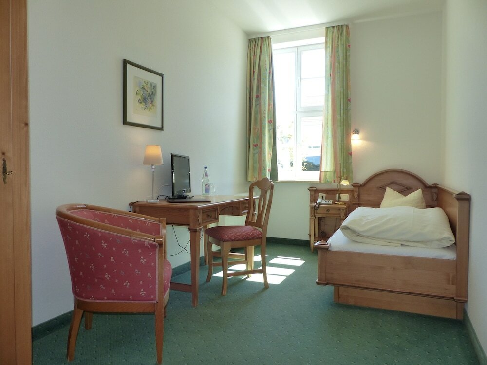 Фото Hotel zum Brauhaus Lüdde