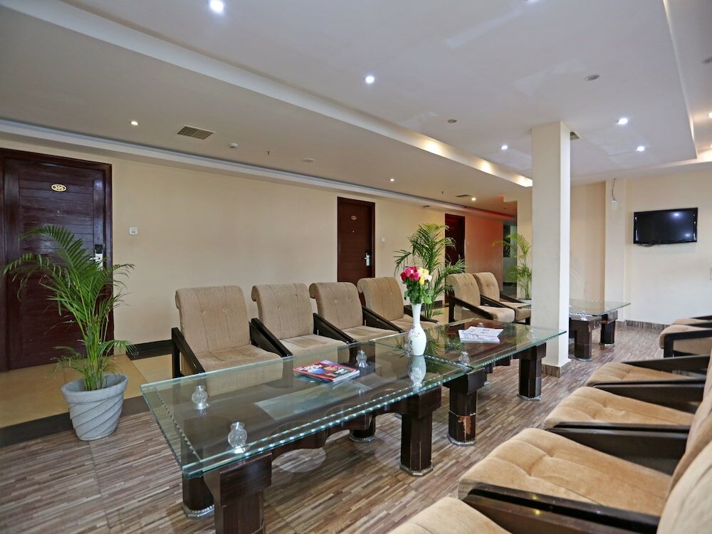 Фото Oyo Flagship 061 Tirupati Railway Station