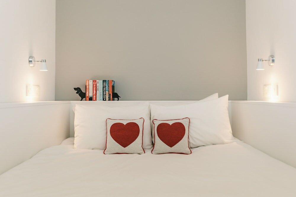 Фото Urban Quarters Serviced Apartments