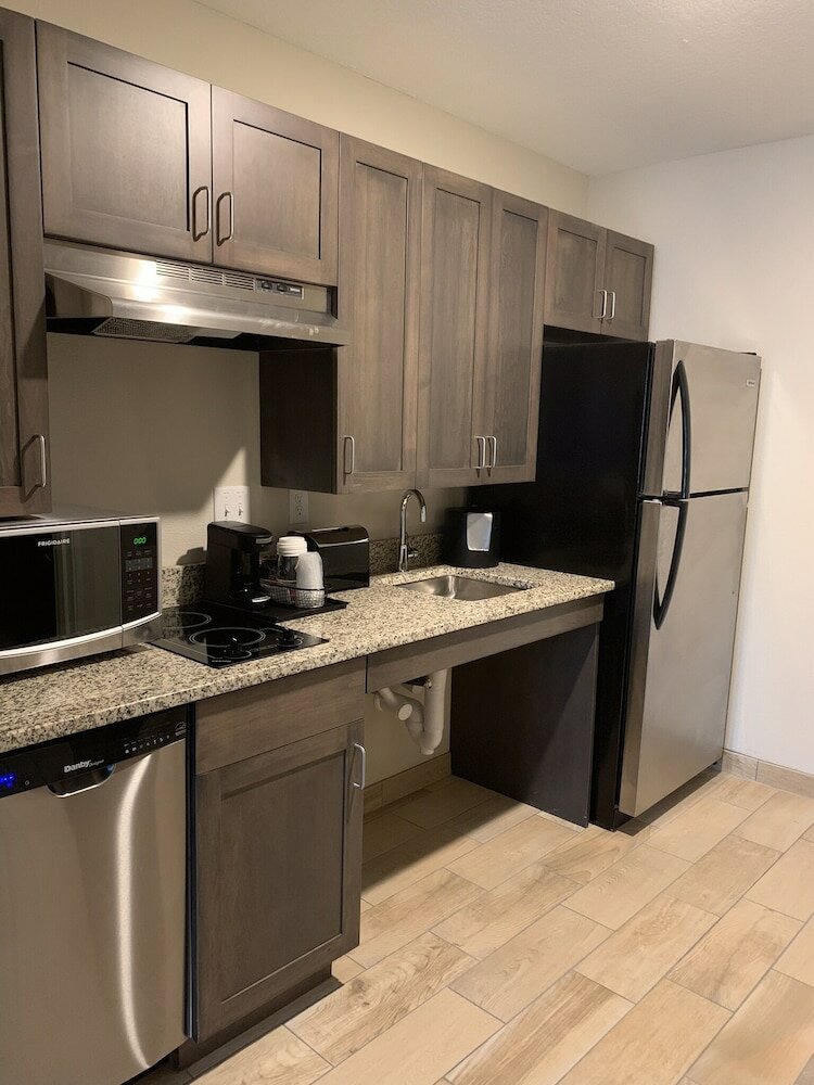 Фото GrandStay Hotel & Suites Spicer