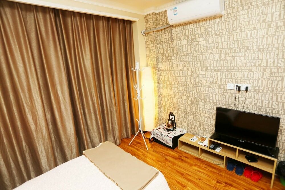 Фото Wutongli Youth Hostel