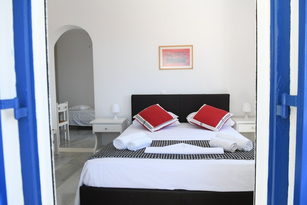 Фото Dryades Family Hotel