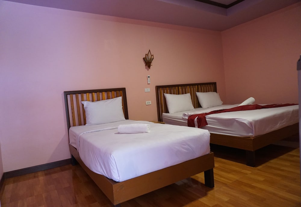 Фото Lampang Bouteak Resort