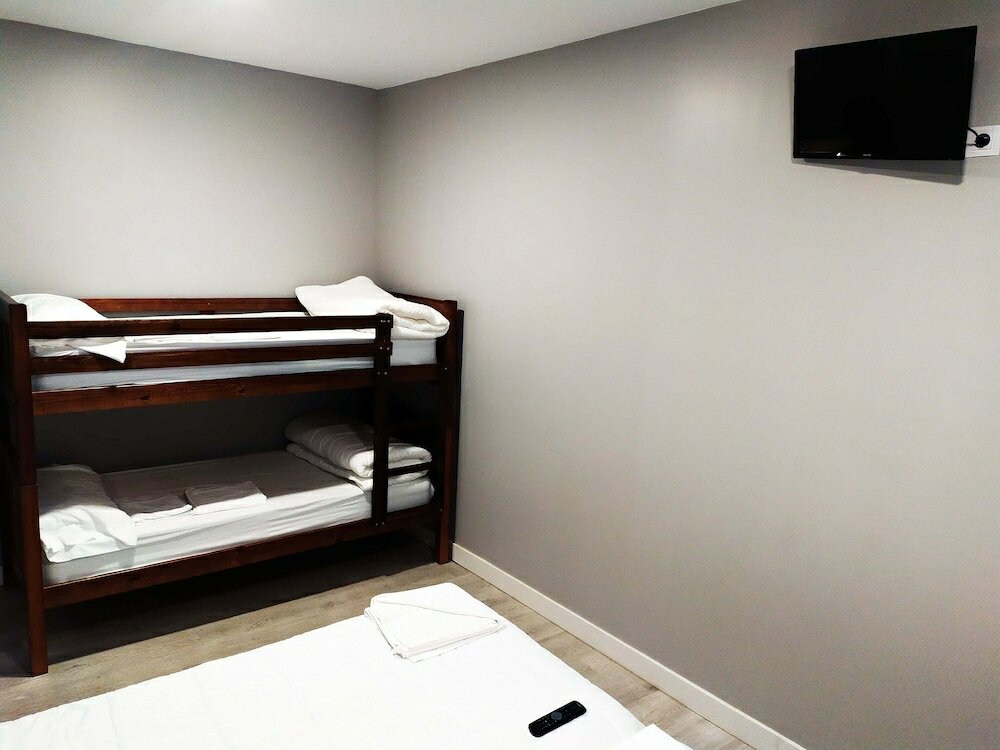 Фото Pensión La Bilbaina - Albergue Logroño