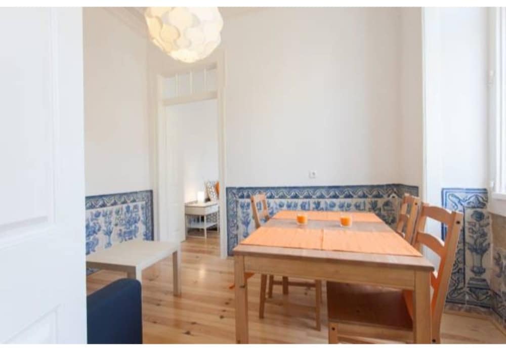 Фото Gonzalo's Guest Apartments - Downtown Historic Flats II