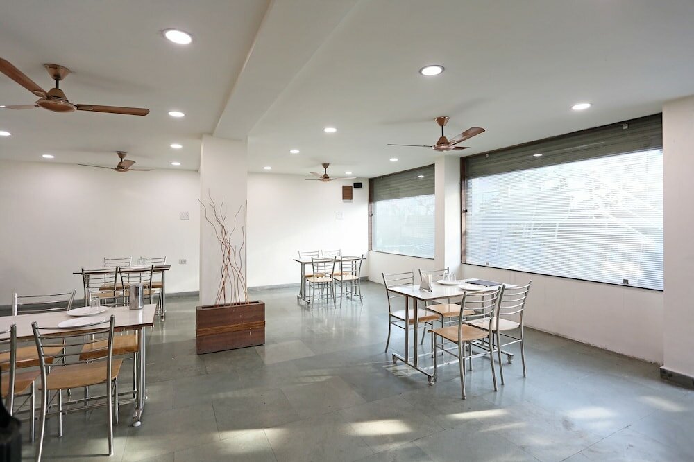 Фото Oyo Bho034 Hotel Ashirwad Regency