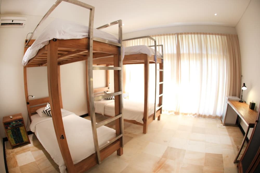 Фото Wave House surf camp