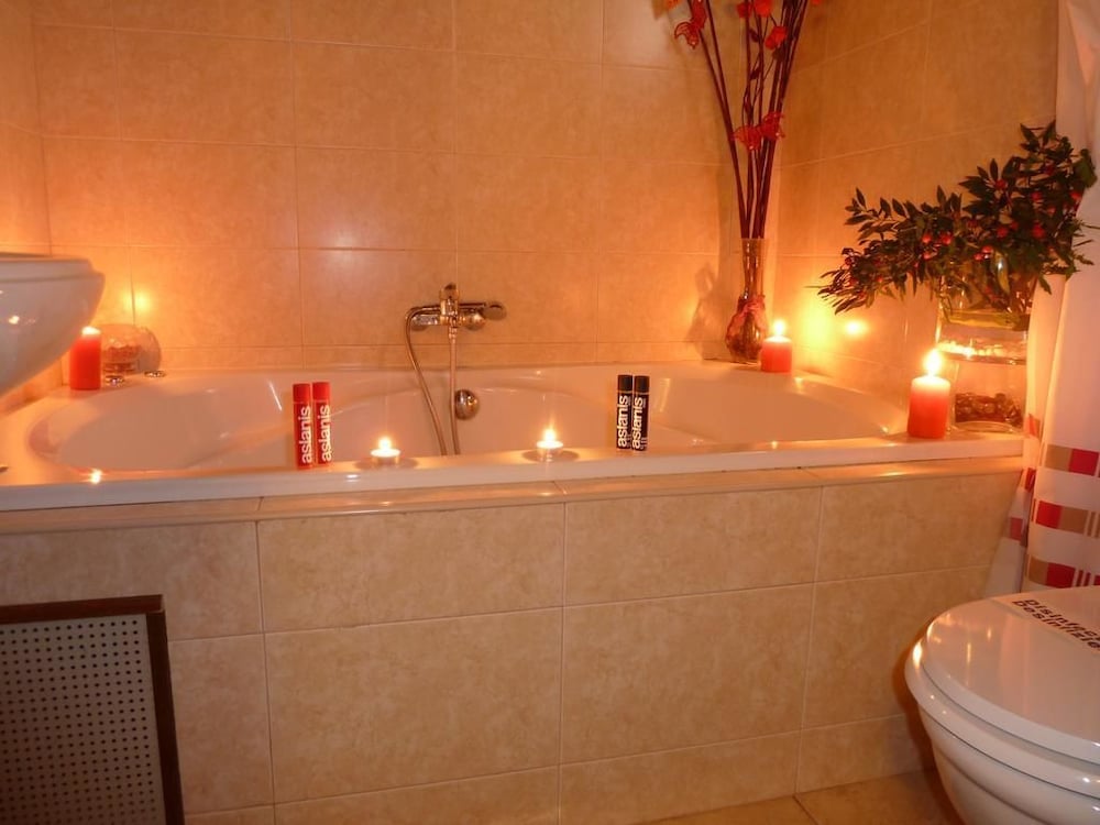 Фото Theasis Guesthouse