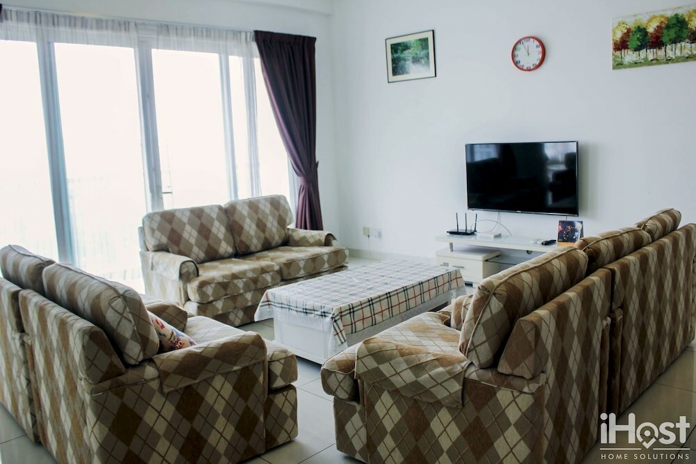 Фото Royal Regent Condominium by iHost