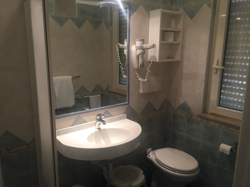 Фото Belvedere Club Hotel